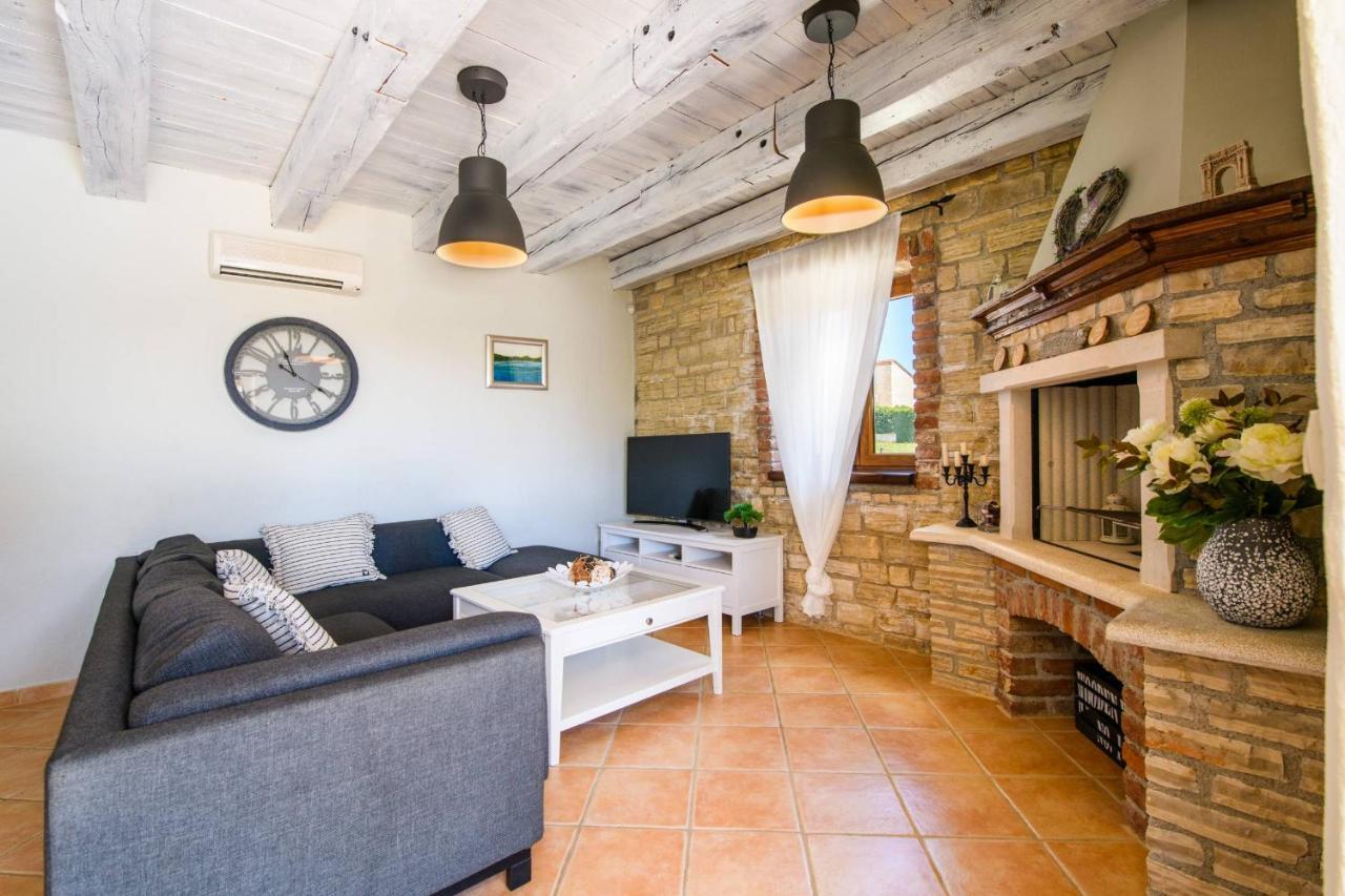 Paradis Villa Stone Queen With Heated Pool Butkovici  Luaran gambar