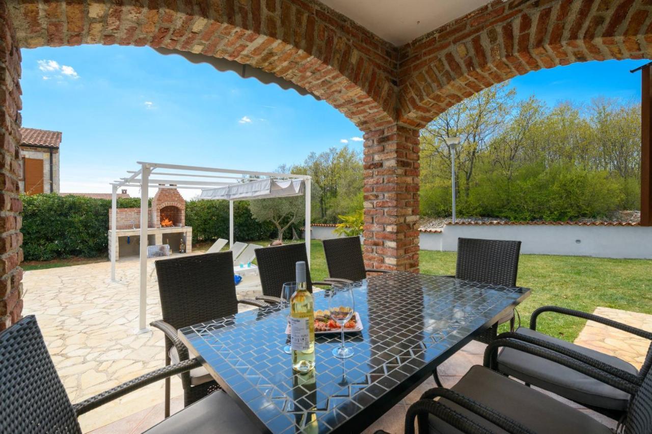 Paradis Villa Stone Queen With Heated Pool Butkovici  Luaran gambar