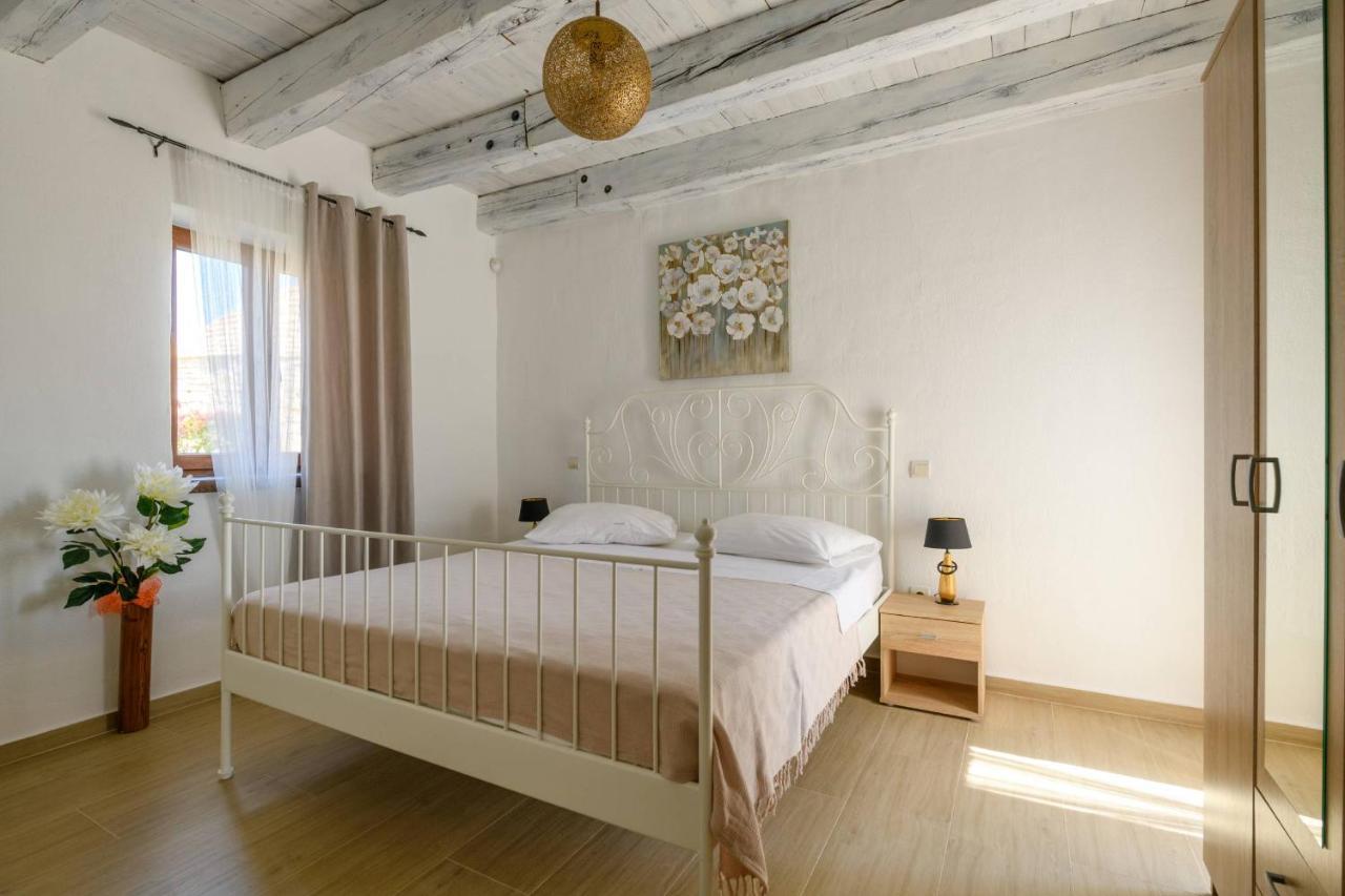 Paradis Villa Stone Queen With Heated Pool Butkovici  Luaran gambar