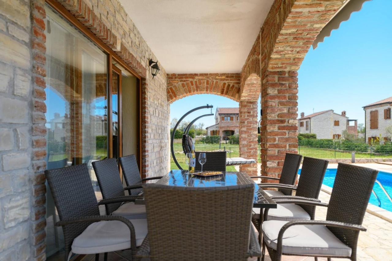 Paradis Villa Stone Queen With Heated Pool Butkovici  Luaran gambar