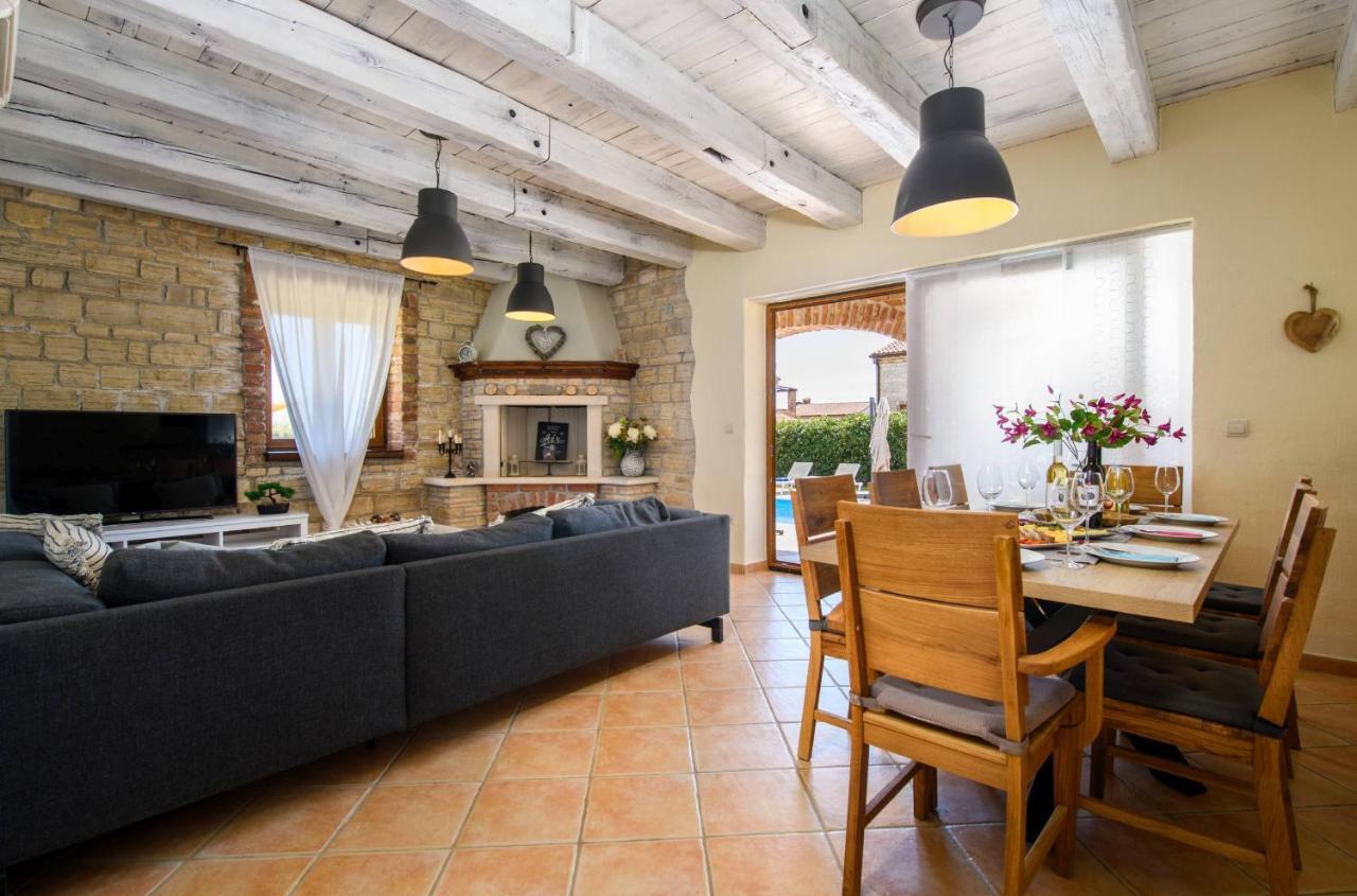 Paradis Villa Stone Queen With Heated Pool Butkovici  Luaran gambar