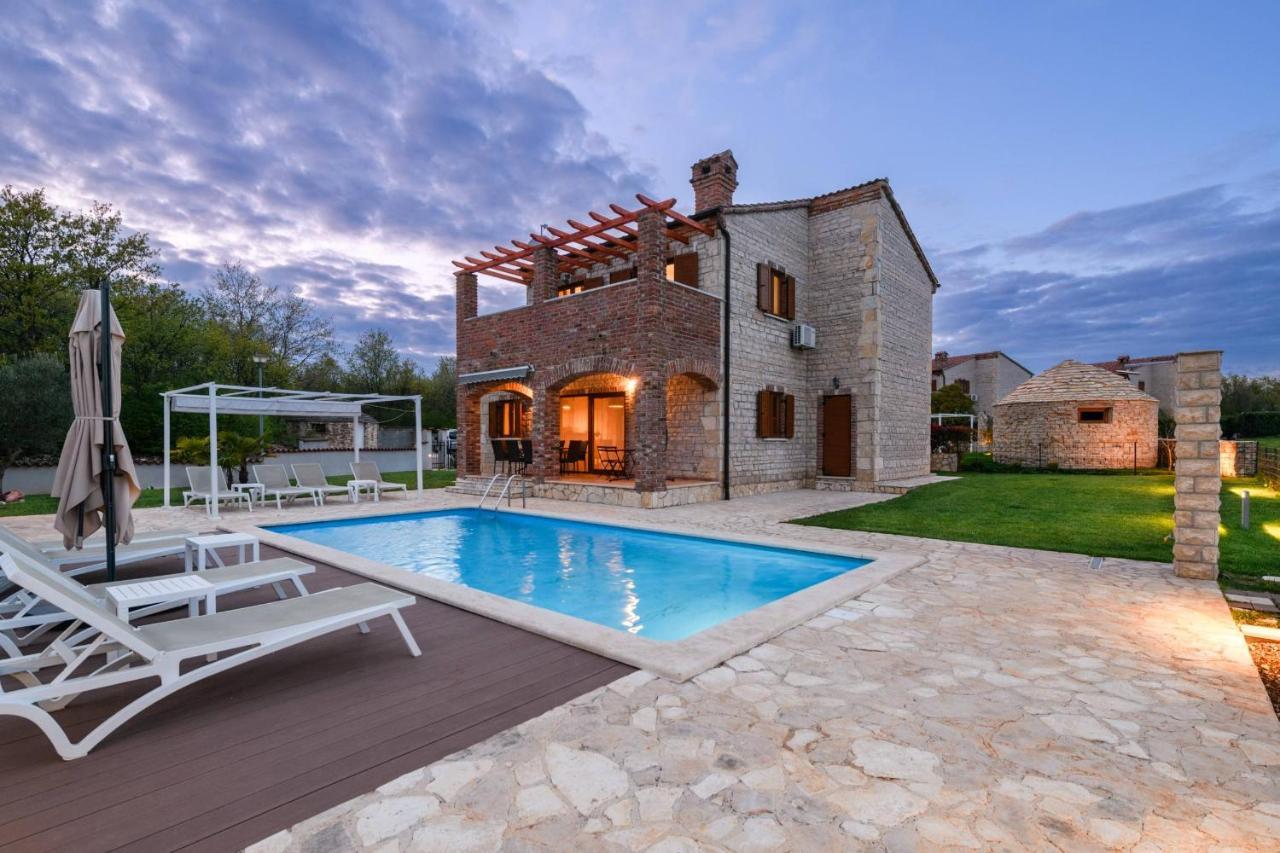 Paradis Villa Stone Queen With Heated Pool Butkovici  Luaran gambar