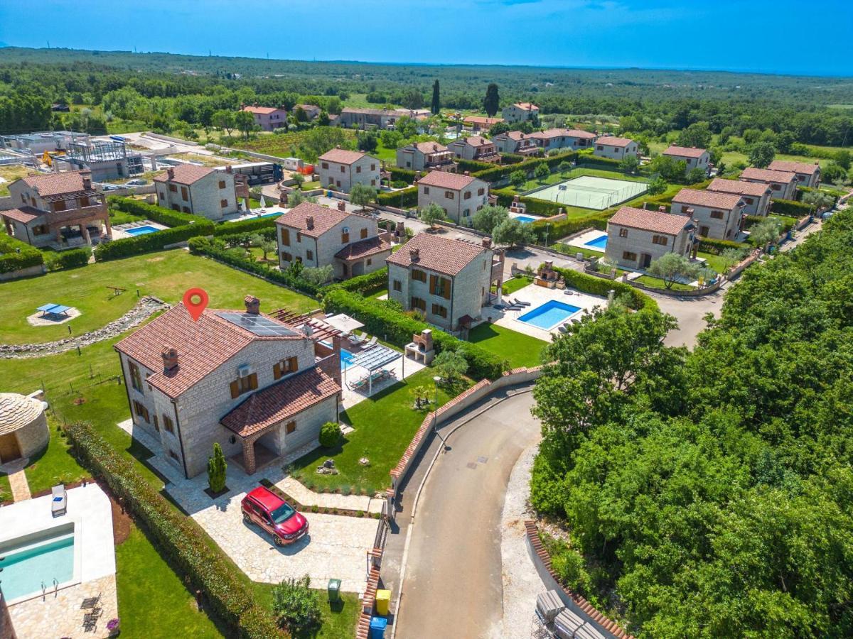 Paradis Villa Stone Queen With Heated Pool Butkovici  Luaran gambar