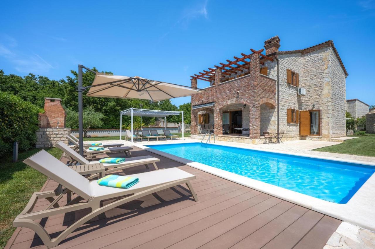 Paradis Villa Stone Queen With Heated Pool Butkovici  Luaran gambar