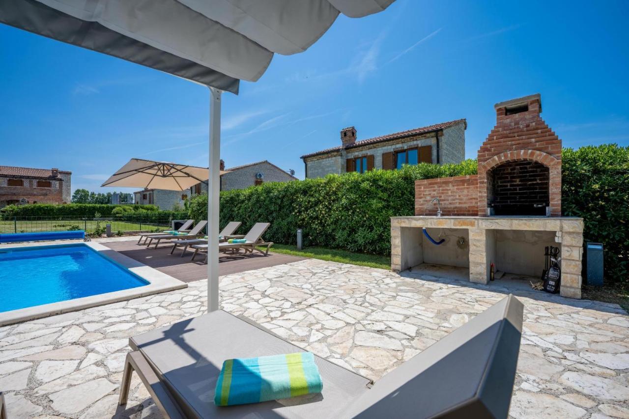 Paradis Villa Stone Queen With Heated Pool Butkovici  Luaran gambar