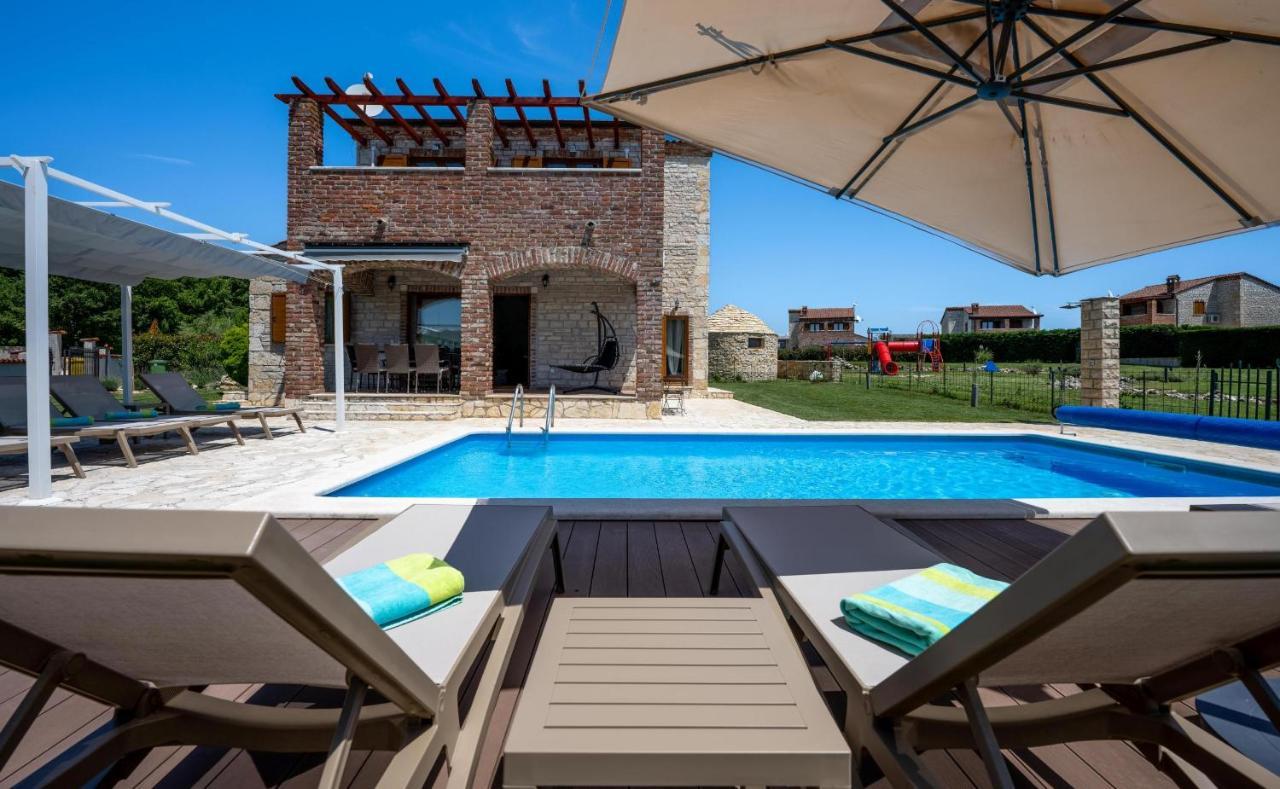 Paradis Villa Stone Queen With Heated Pool Butkovici  Luaran gambar