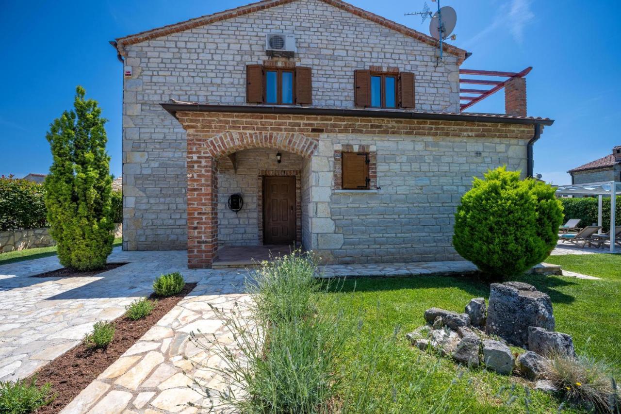 Paradis Villa Stone Queen With Heated Pool Butkovici  Luaran gambar